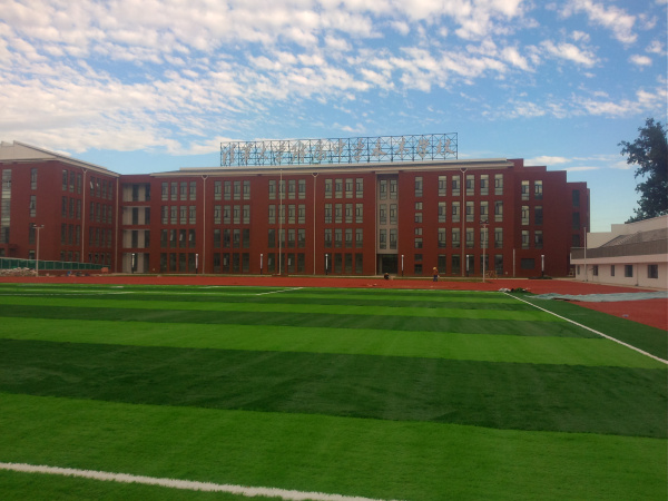 校園足球場(chǎng)地